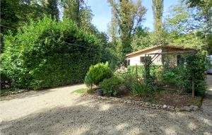 Beautiful Home In Pradines With Kitchen