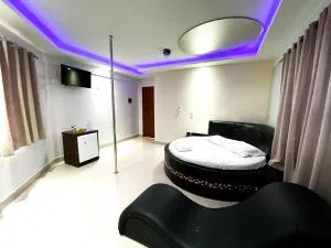 Motel Gold - 塔瓜汀加