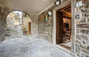 3 Bedroom Cozy Home In Sorana