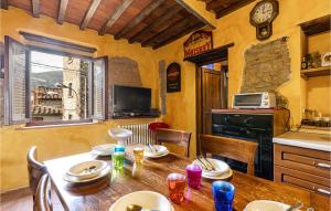 3 Bedroom Cozy Home In Sorana