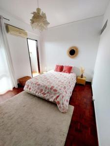 Charming Avenue Apartment