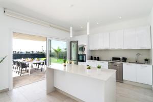 Villa Mifaya by Villa Plus