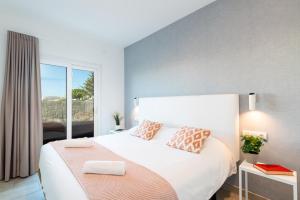 Villa Mifaya by Villa Plus