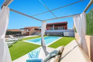 Villa Ocean Paradise by Villa Plus - Ла-Гирра