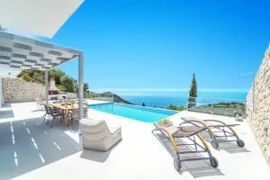 Villa Owls Secret by Villa Plus - Drymon