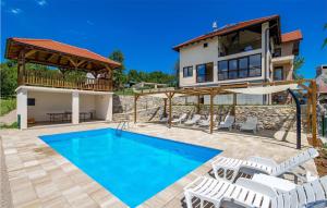 obrázek - Amazing Apartment In Rakovica With Outdoor Swimming Pool, Wifi And 1 Bedrooms