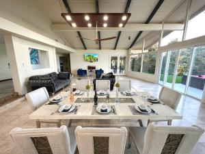 Hilltop Villa, Pool, Hot tub, Views, Avocado Grove