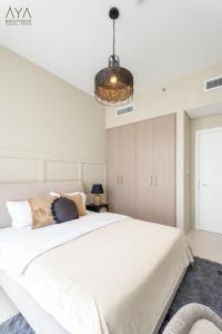 Elegant Luxury Apartment with Stunning Lake Views in Dubai Creek Harbour By ĀYA Boutique