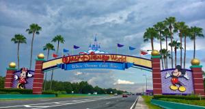 Pineapple Shores Retro Motel 9