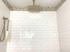 Pineapple Shores Retro Inn 4