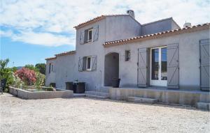 Maisons de vacances Pet Friendly Home In Le Plan-de-la-tour With Outdoor Swimming Pool : photos des chambres