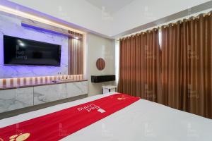 RedLiving Apartemen Springlake Summarecon - Novi Rooms Tower Freesia