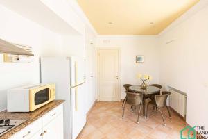 Safran II Apt de charme avec Terrasse à la Marsa