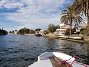 Appartement vue mer Empuriabrava Espagne