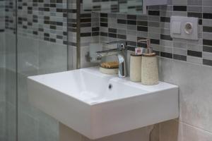 GG Home - cozy 2-bedroom apartment on Pekini avenue