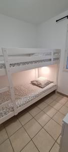 Agréable rez de jardin avec Piscine et Jacuzzi