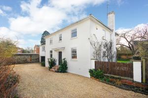 Montpellier House, Centrally Located, Large Garden