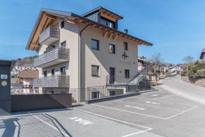 Superior One-Bedroom Apartment