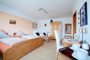 Standard Double Room with Balcony room in Pension Merbald