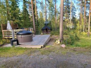A Unique cottage with sauna in a pine forest