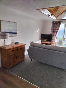 Seaview cosy 2 bed home in Lamlash - Mid Drive