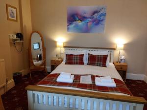 Superior King Room room in The Norwood