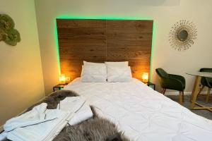 B&B / Chambres d'hotes Love-Room Paradise ! : photos des chambres