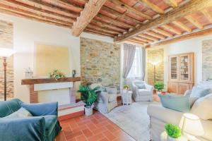 Villa Dondolino, a Stylish Farmhouse