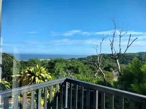 Cove Rock Stay - Michaeldene Christmas Vale