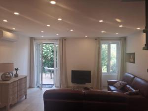 CHEZ PERLE à LEVIE, logement entier de type T4