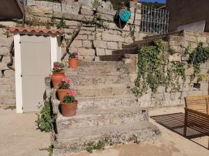 CHEZ PERLE à LEVIE, logement entier de type T4