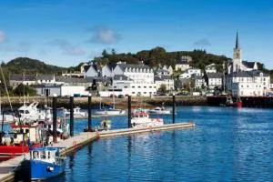 Seaside 3 Bed Killybegs Property on Main Street - St John's Point