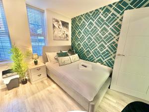 Snug in the Heart of Town Centre - Close to Beach and Nightlife