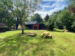 Maisons de vacances Magnifique lodge dans la foret de Fontainebleau : photos des chambres