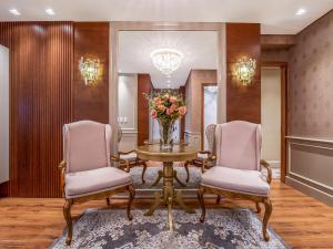 Flores da Montanha 102B - Apto LUXO na Av Borges de Medeiros - 600m da Rua Coberta Gramado