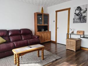 Charming spacious 2 bed apartment in quiet area