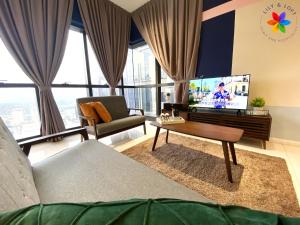 Lily and Loft - Icon Residenz @ Petaling Jaya - Pool TableKaraoke