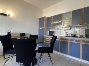 Appartements Appartement Dolus-d'Oleron, 2 pieces, 4 personnes - FR-1-246A-182 : photos des chambres