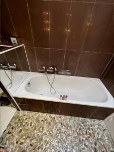 Villas Splendid house, Jacuzzi and Private Gardens Paris : photos des chambres