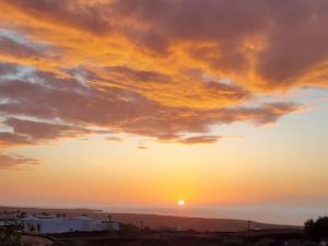 Apartamento con terraza y jardín