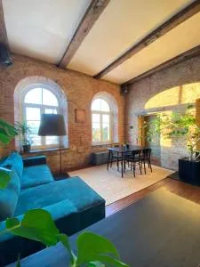 Traukinių namai #1 - Pavoverė