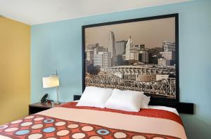 Queen Room - Non-Smoking room in Super 8 by Wyndham Eddyville/Kuttawa