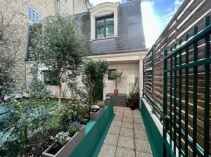 Villas Splendid house, Jacuzzi and Private Gardens Paris : photos des chambres