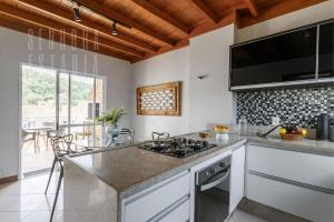 Sunrise Penthouse - frente à Lagoa da Conceição