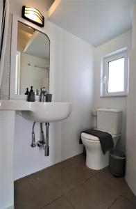 Stunning view private terrace studio @Panormou Metro.