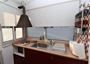 Stunning view private terrace studio @Panormou Metro.