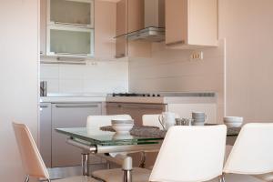 Sea apartment with free parking