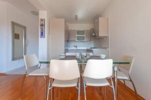 Sea apartment with free parking