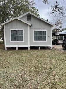 Bon Temps House - close to everything Eunice has to offer!