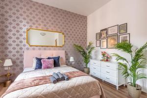 Explore Budapest from a Luxurious Cozy Apartment